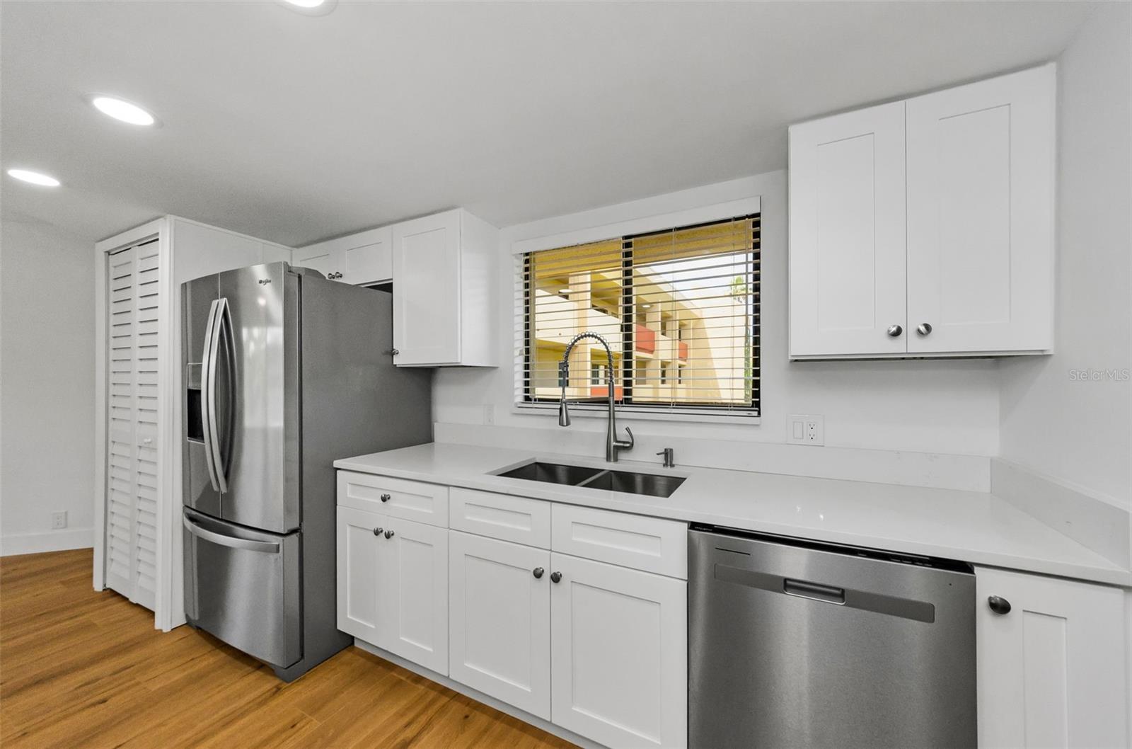 Image 6 of 44 For 3062 Eastland Boulevard 308