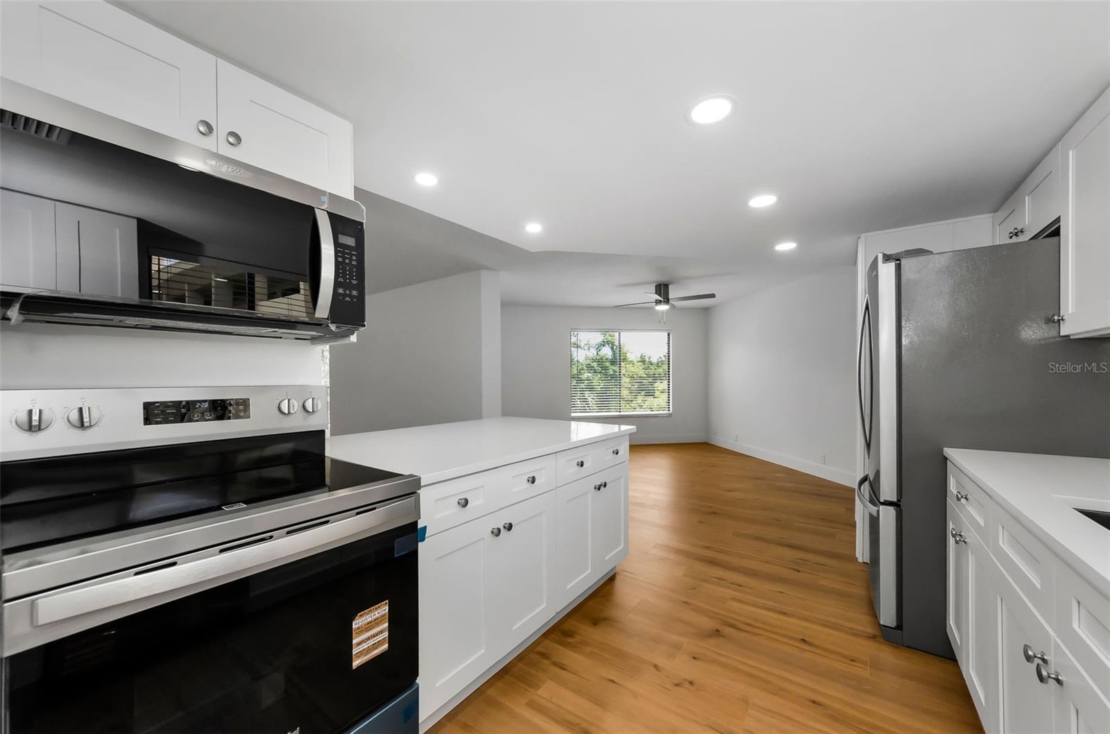 Image 7 of 44 For 3062 Eastland Boulevard 308