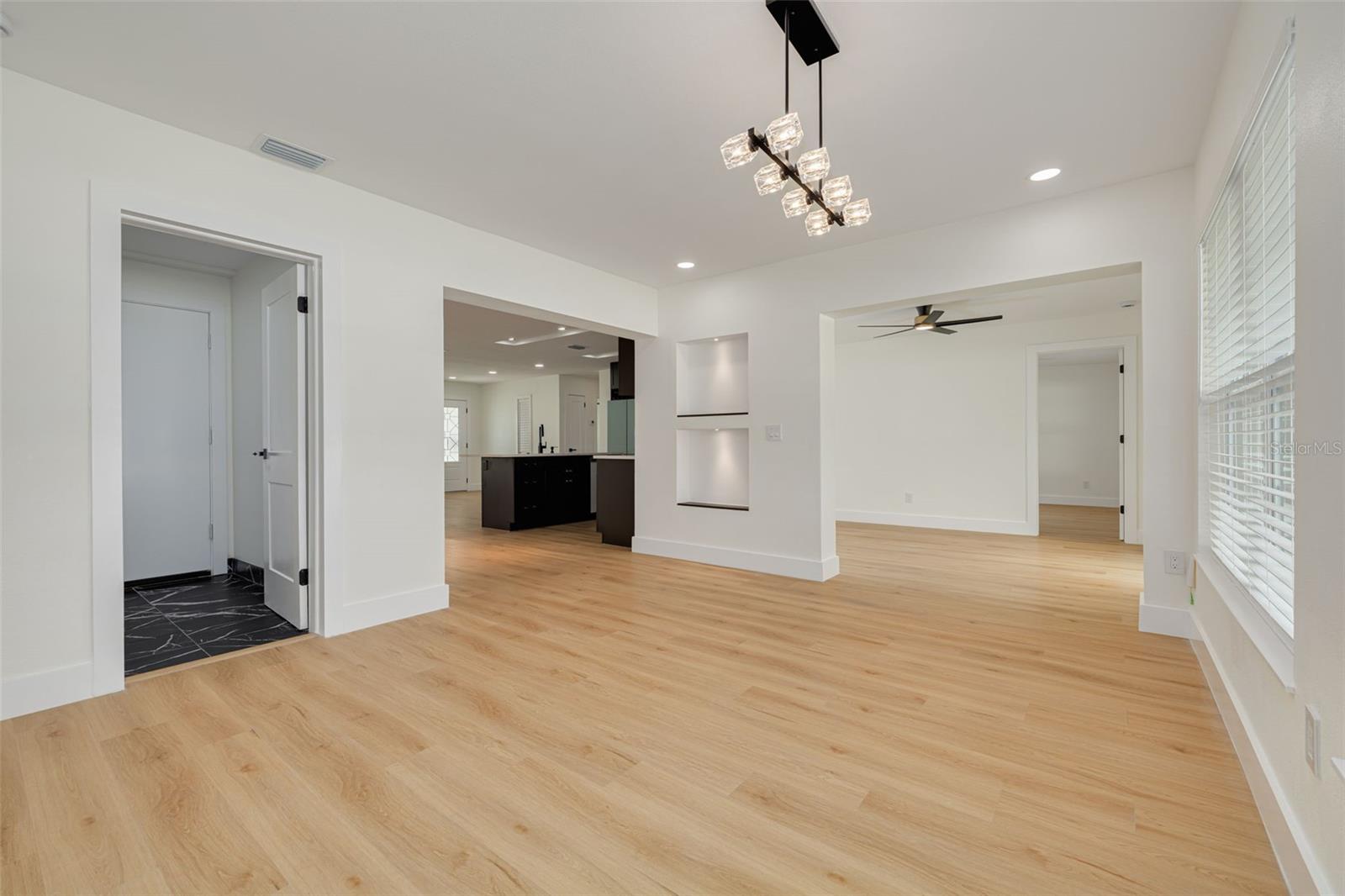 Listing photo id 13 for 1723 Cypress Avenue