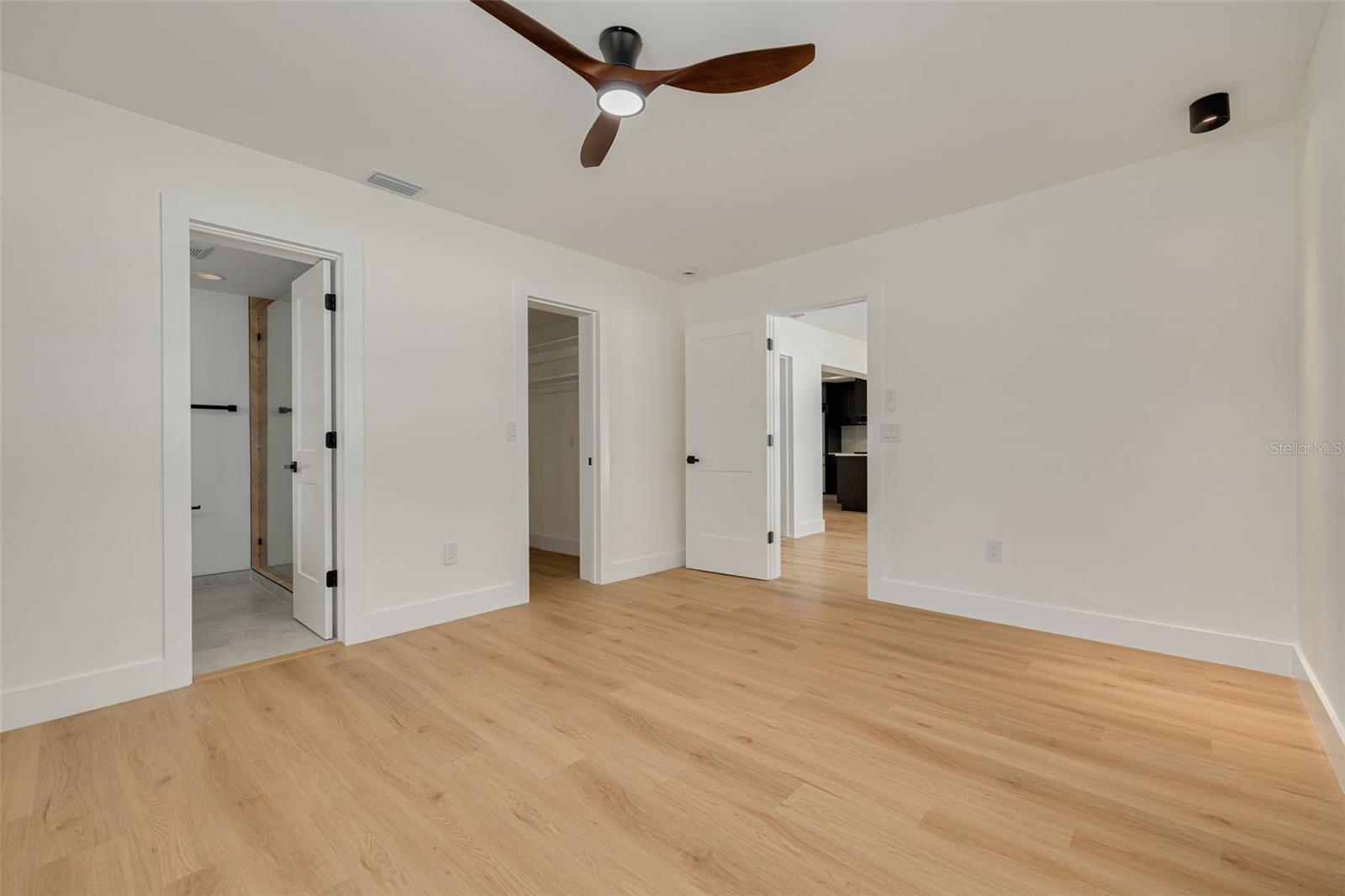 Listing photo id 20 for 1723 Cypress Avenue