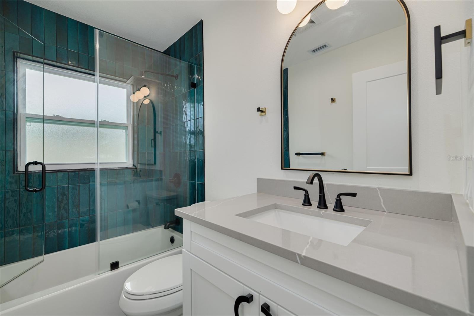 Listing photo id 30 for 1723 Cypress Avenue