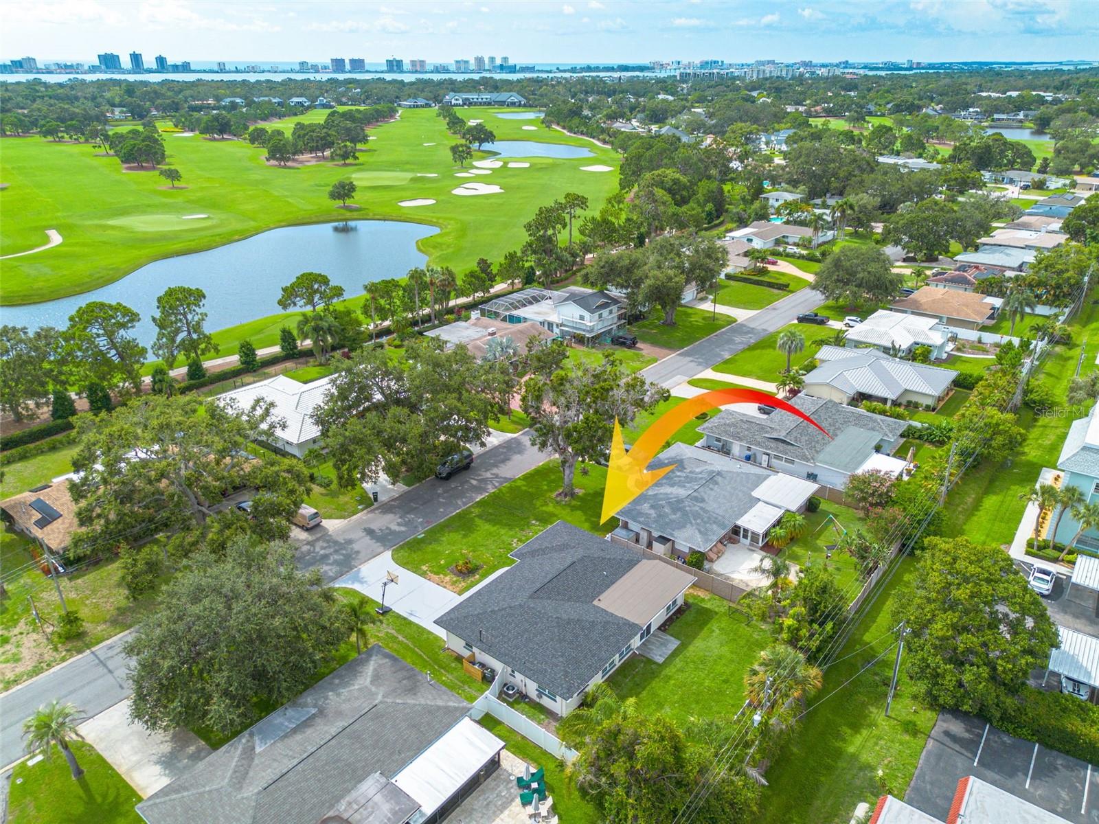 Listing photo id 4 for 1723 Cypress Avenue
