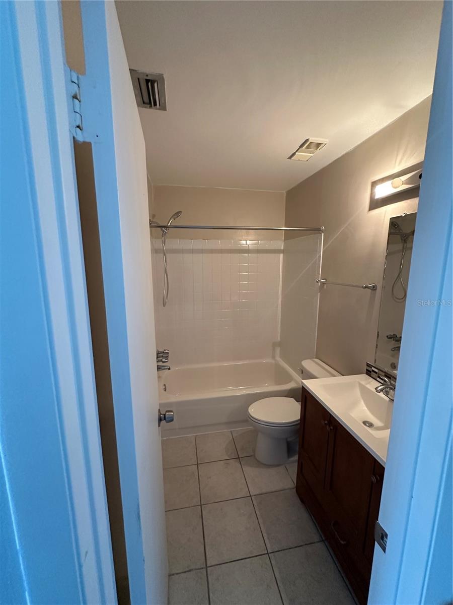 Image 13 of 21 For 1 Windrush Boulevard 84