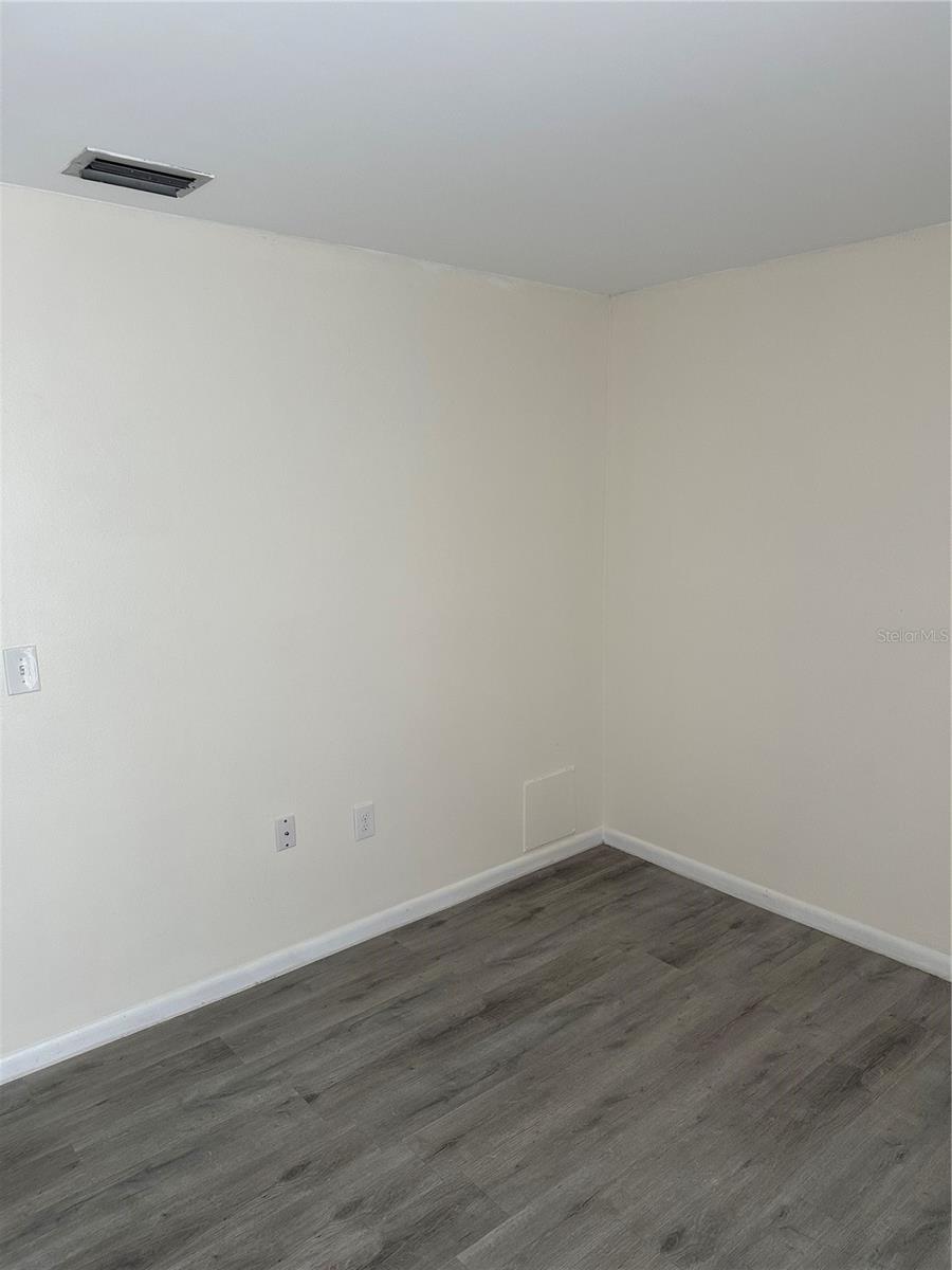 Image 16 of 21 For 1 Windrush Boulevard 84