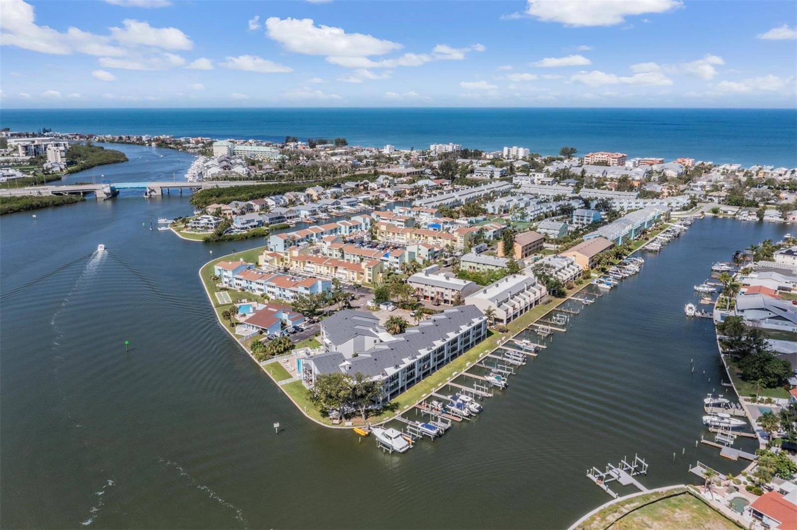 Image 11 of 27 For 326 Windrush Boulevard 103