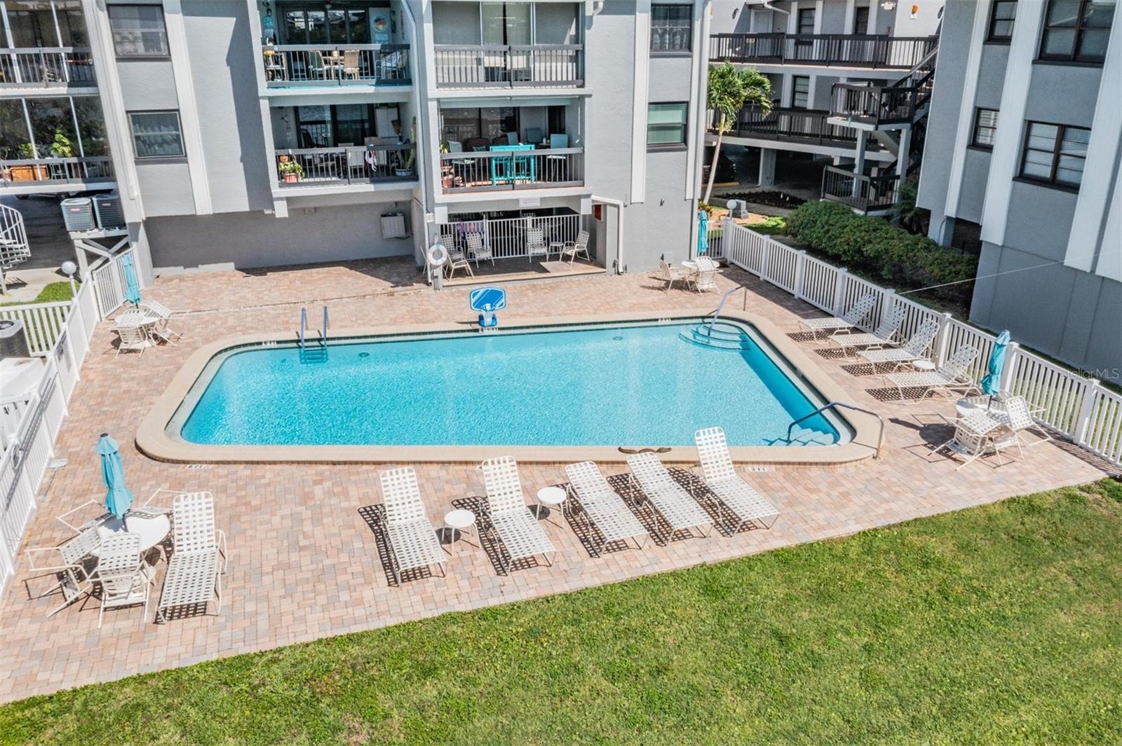 Image 18 of 27 For 326 Windrush Boulevard 103