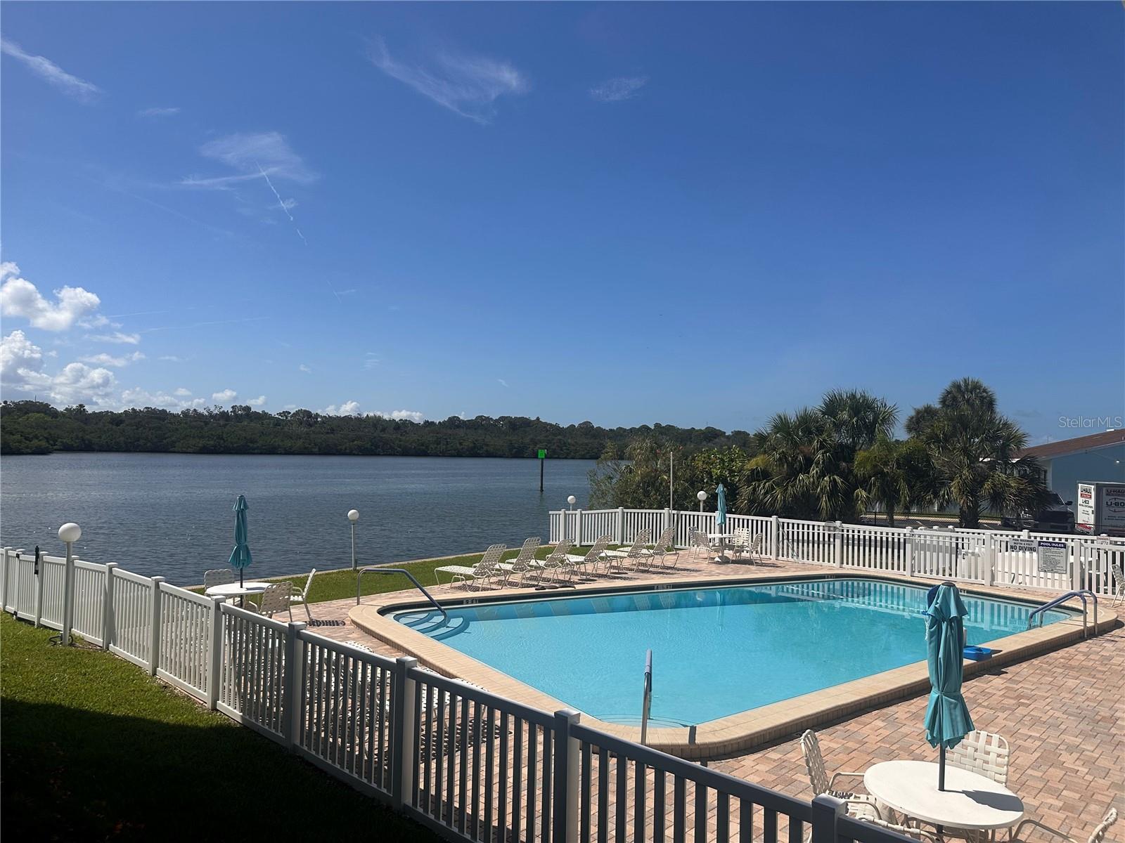 Image 21 of 27 For 326 Windrush Boulevard 103