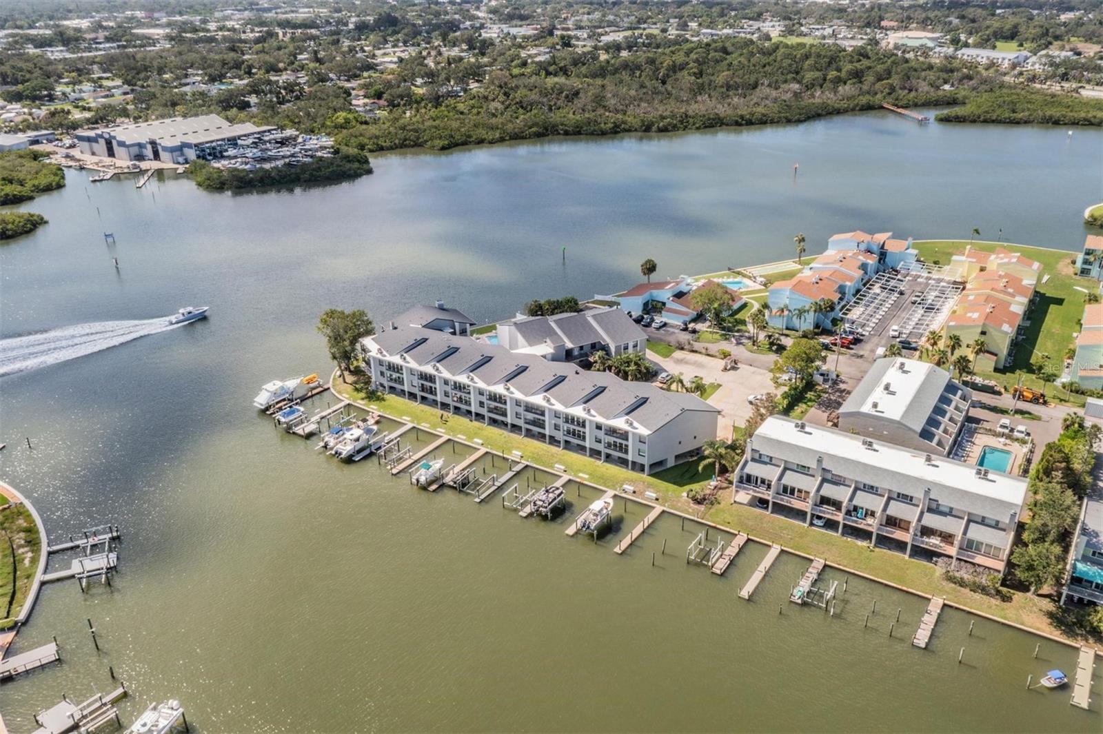 Image 24 of 27 For 326 Windrush Boulevard 103