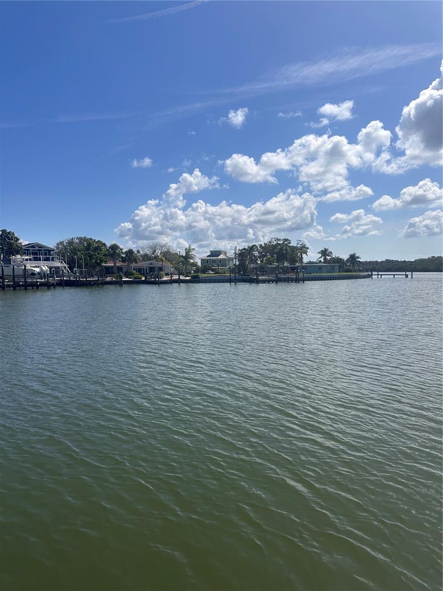 Image 6 of 27 For 326 Windrush Boulevard 103