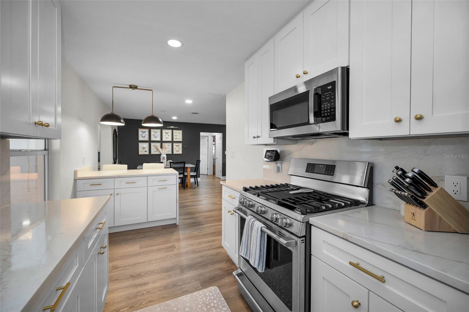 Image 12 of 36 For 1557 77th Avenue N