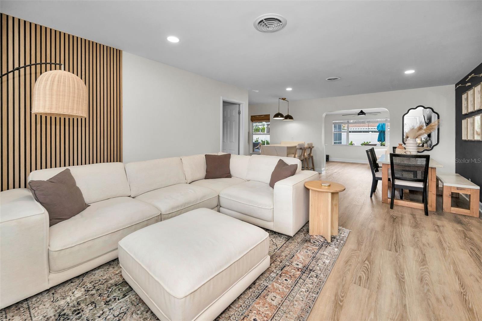 Image 4 of 36 For 1557 77th Avenue N