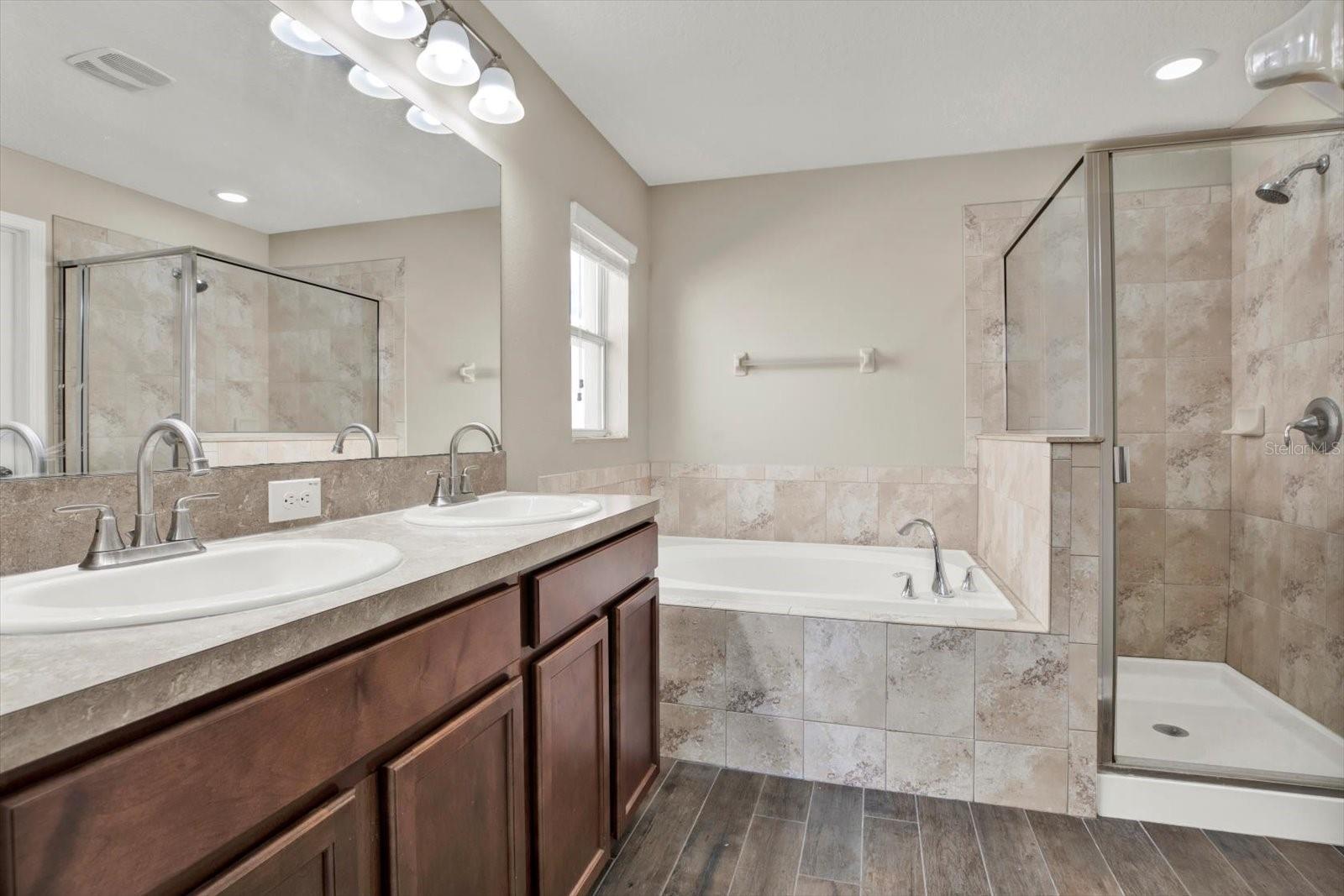Listing photo id 22 for 11309 Langworth Hill Lane