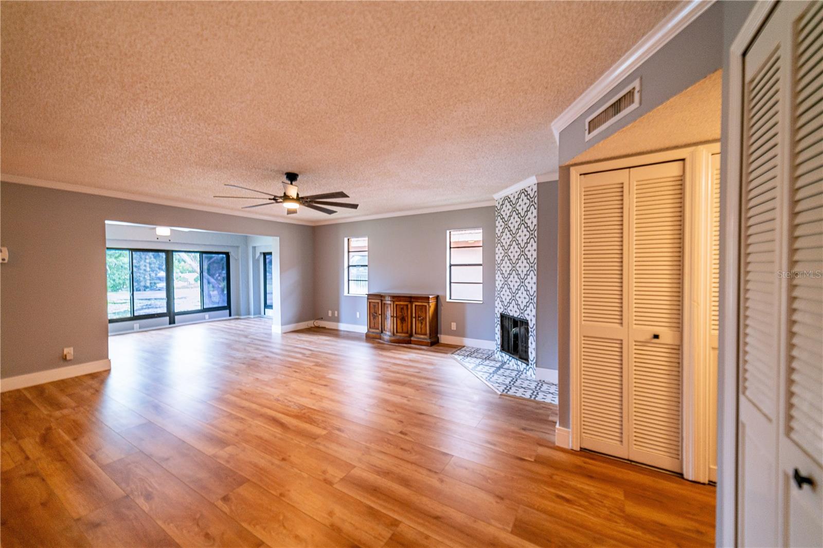 Image 6 of 38 For 10196 Seminole Island Drive