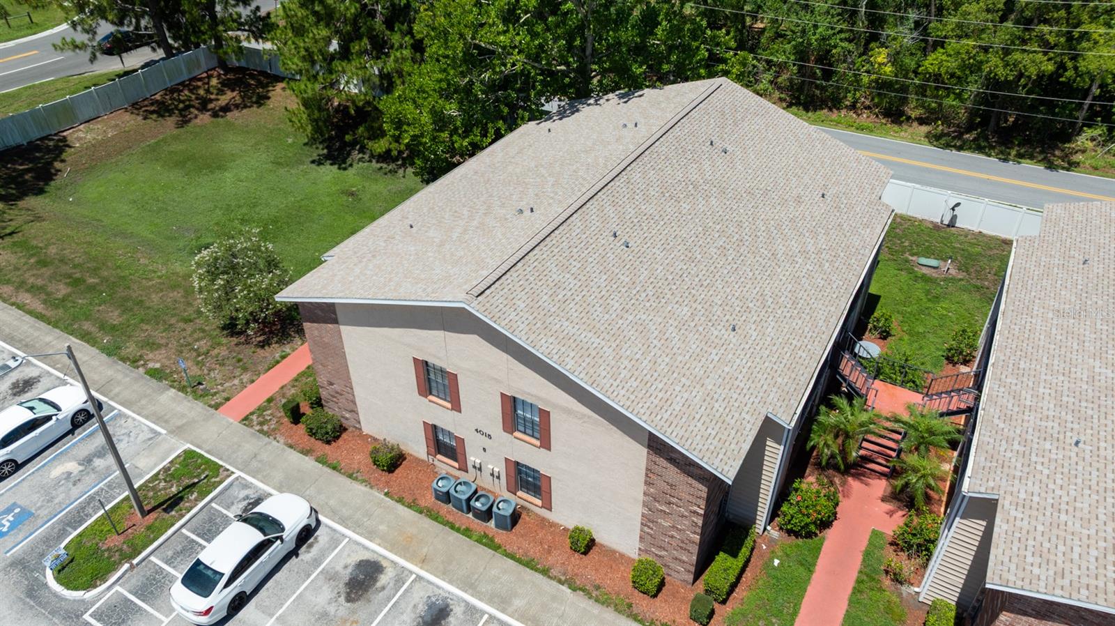 Image 2 of 23 For 4015 My Lady Lane 7
