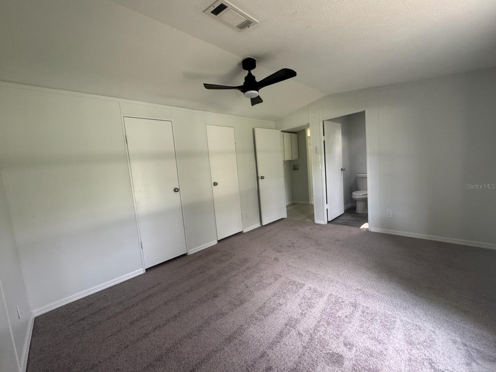 Listing photo id 9 for 9053 Bourbon Street