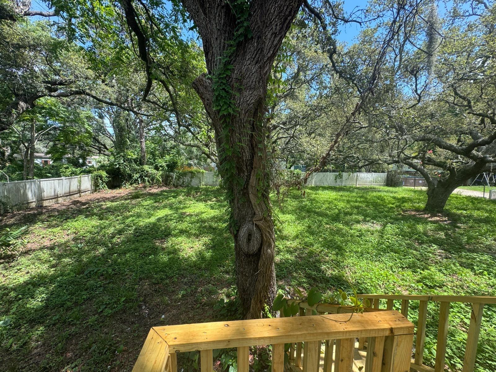 Listing photo id 17 for 9053 Bourbon Street