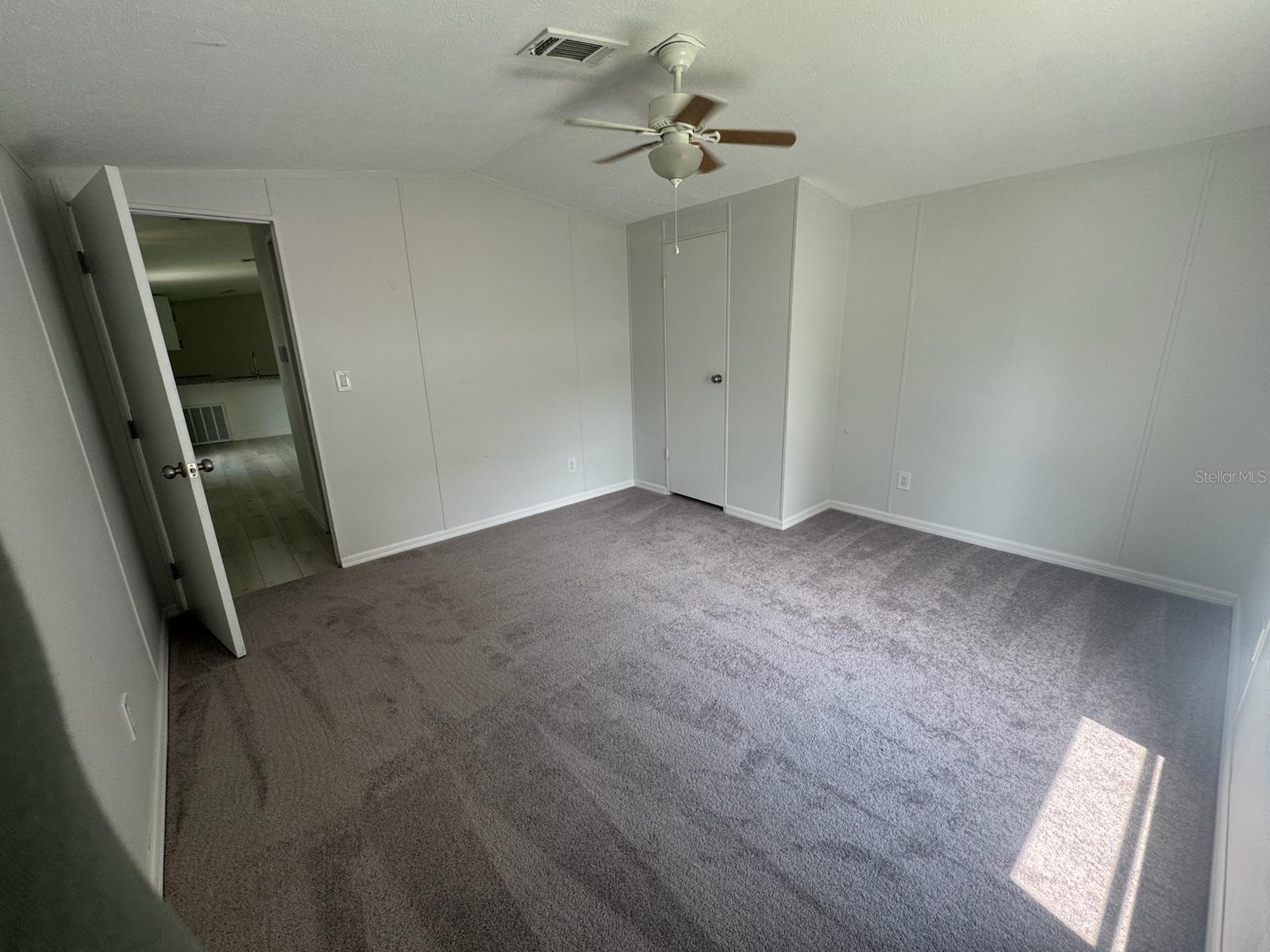 Listing photo id 6 for 9053 Bourbon Street