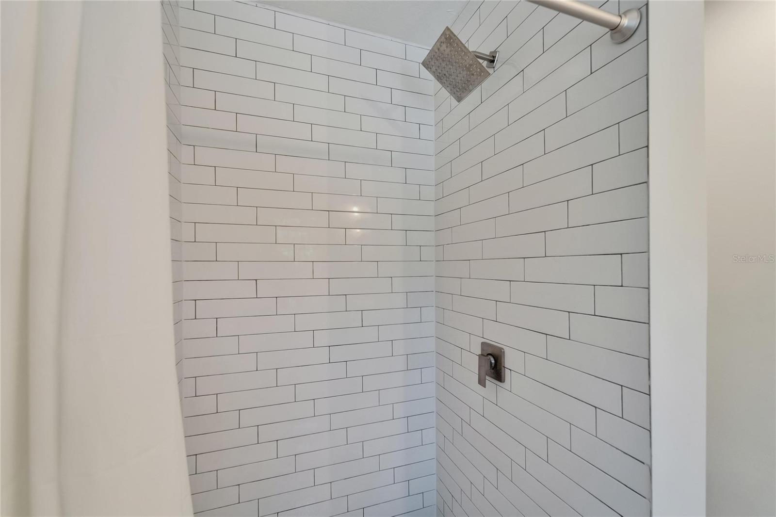 Image 52 of 73 For 4518 Helena Street Ne