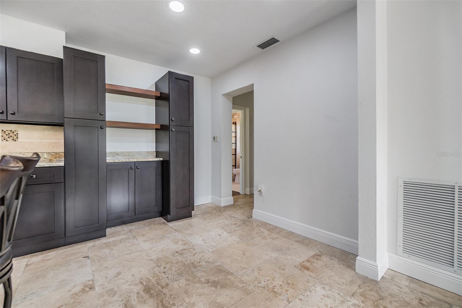 Image 10 of 32 For 954 Dumont Drive
