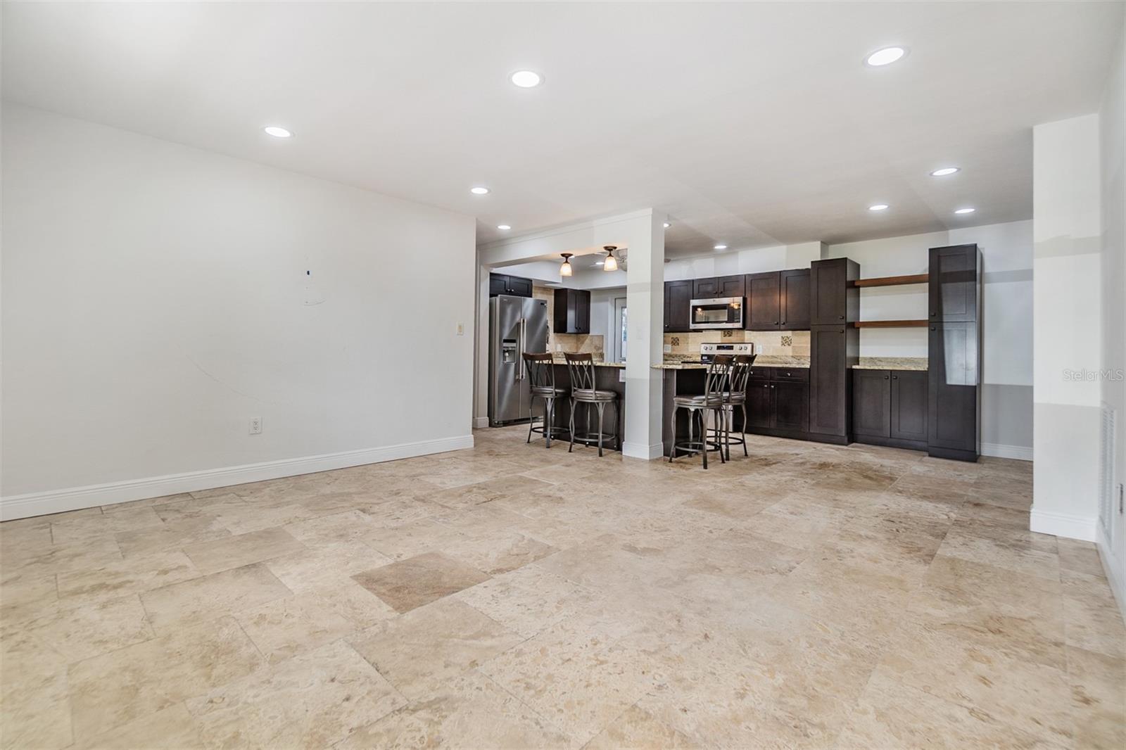 Image 11 of 32 For 954 Dumont Drive