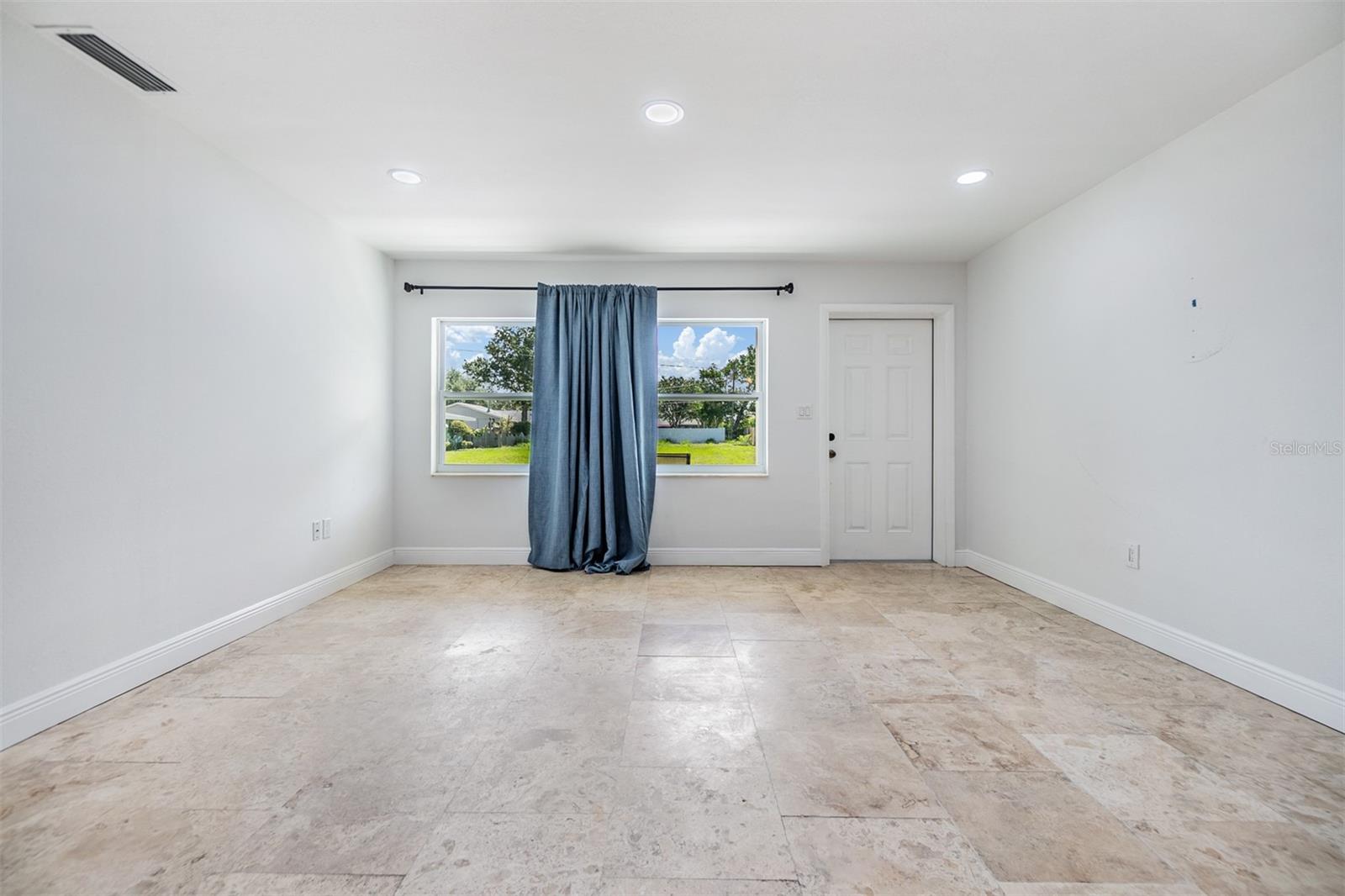 Image 12 of 32 For 954 Dumont Drive