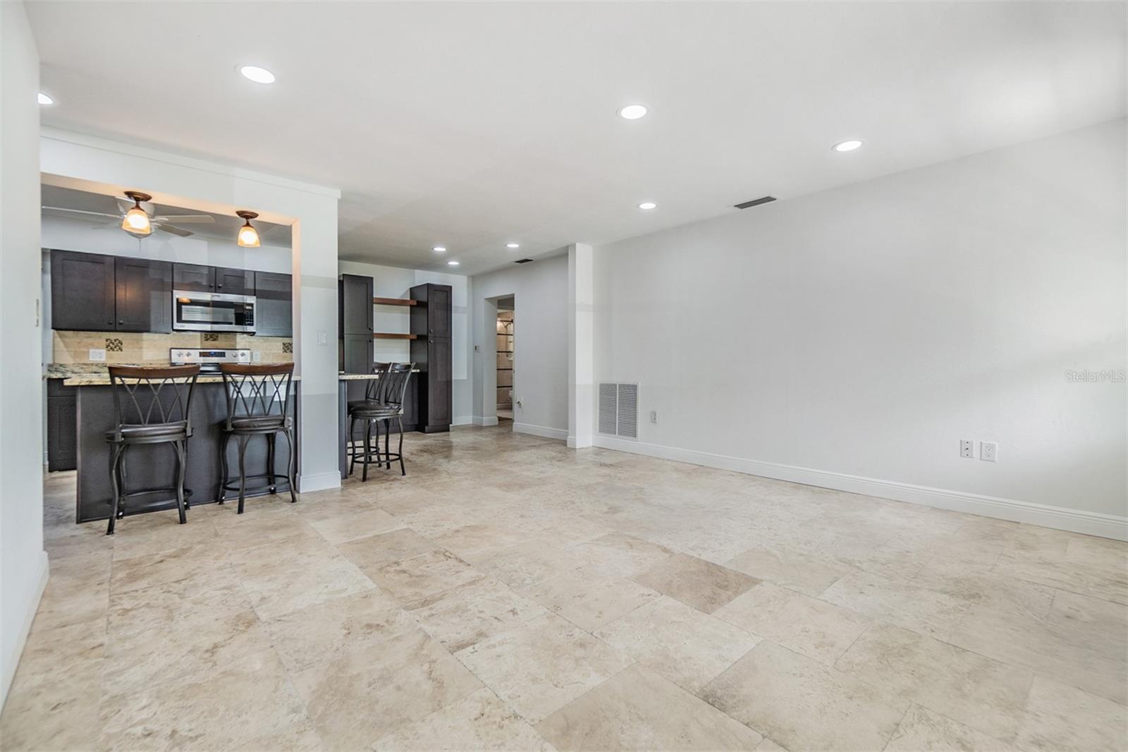 Image 15 of 32 For 954 Dumont Drive
