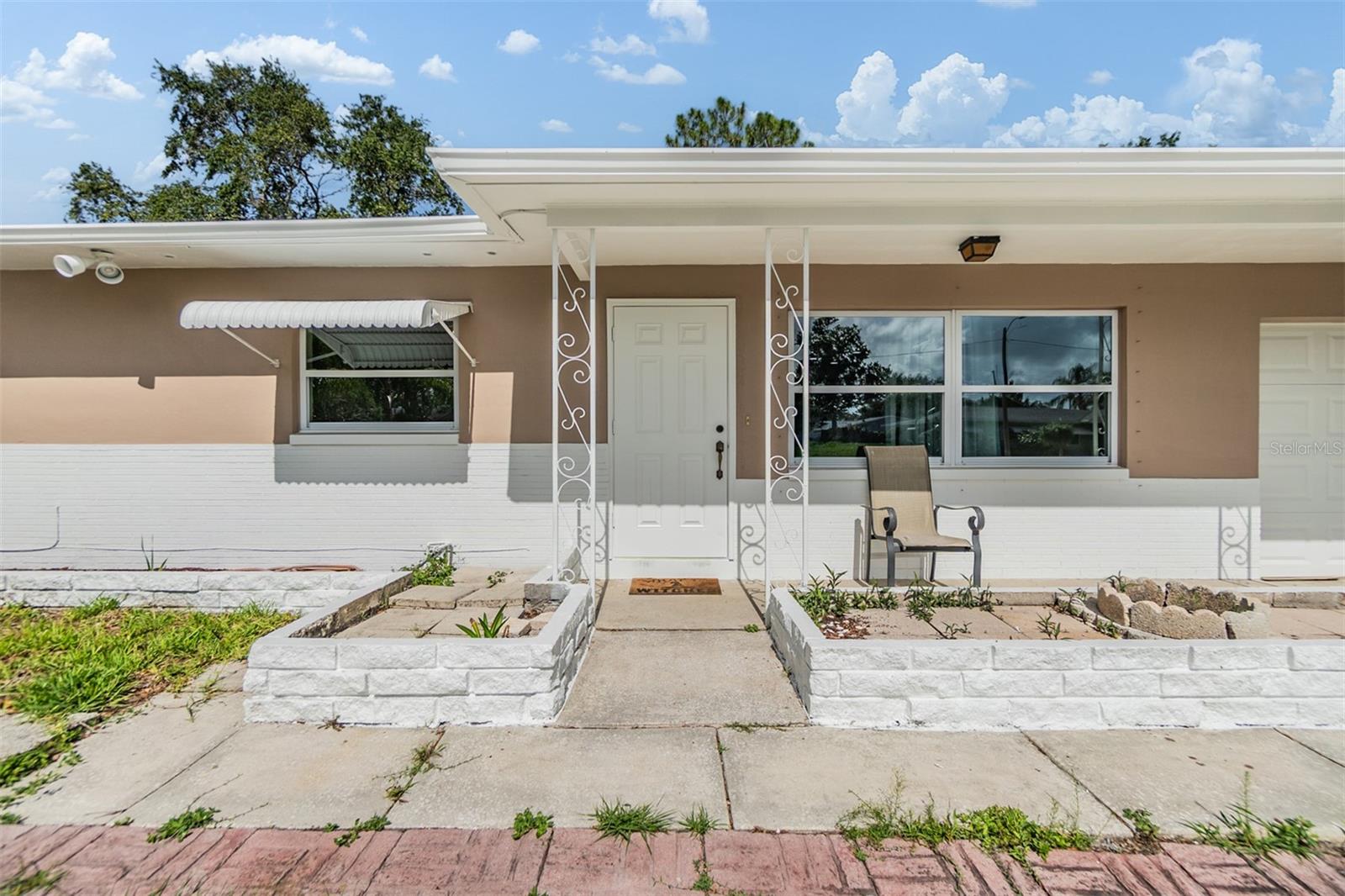 Image 2 of 32 For 954 Dumont Drive