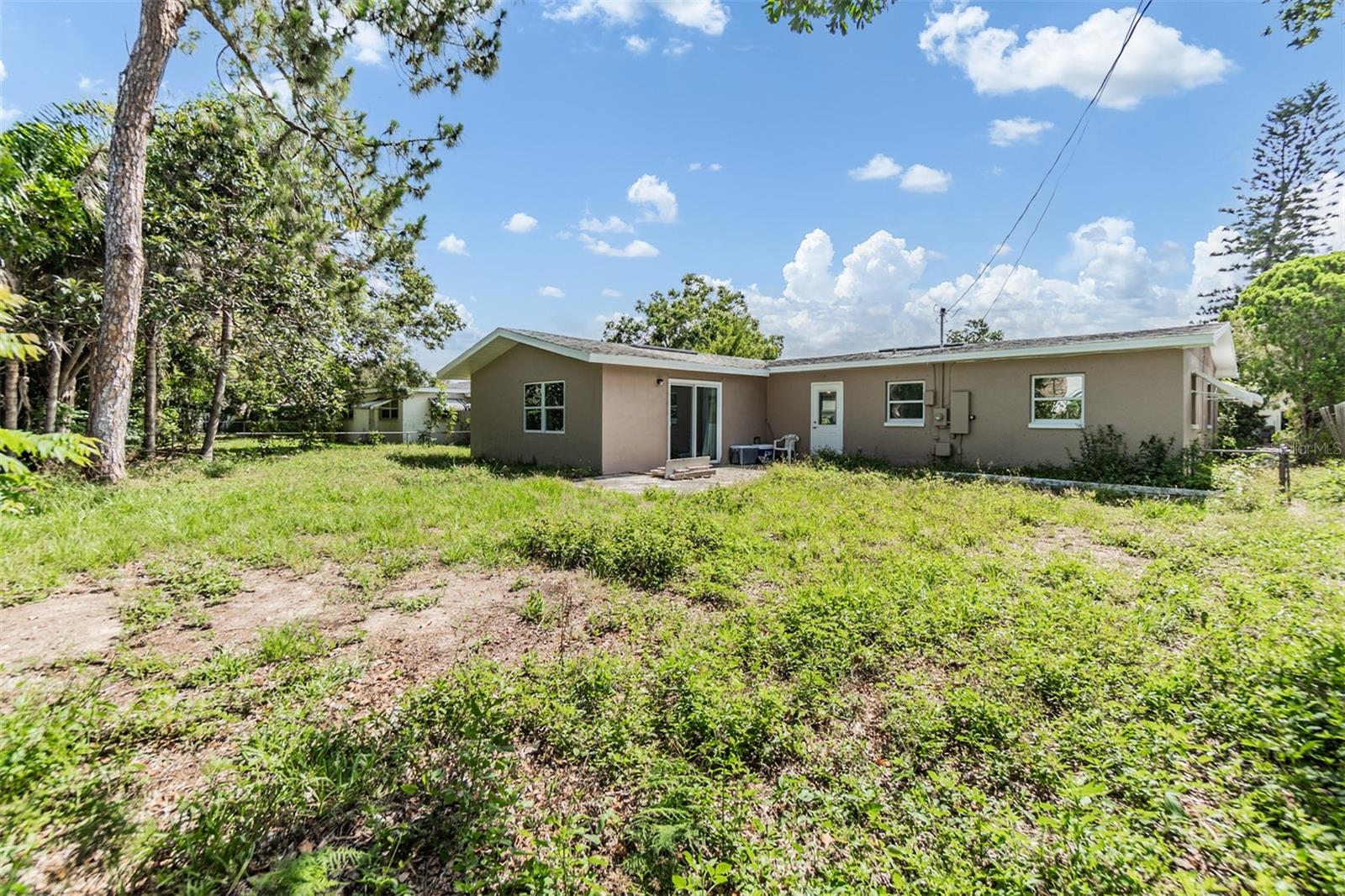Image 26 of 32 For 954 Dumont Drive