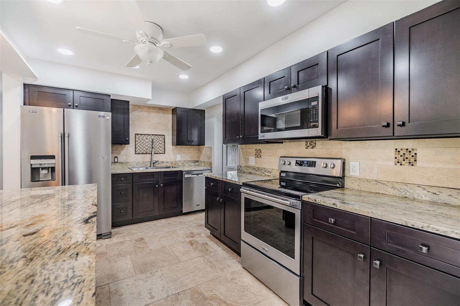 Image 4 of 32 For 954 Dumont Drive