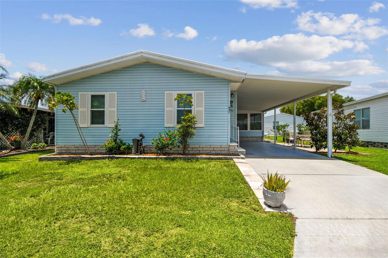 Details for 427 Pelican Drive S, OLDSMAR, FL 34677