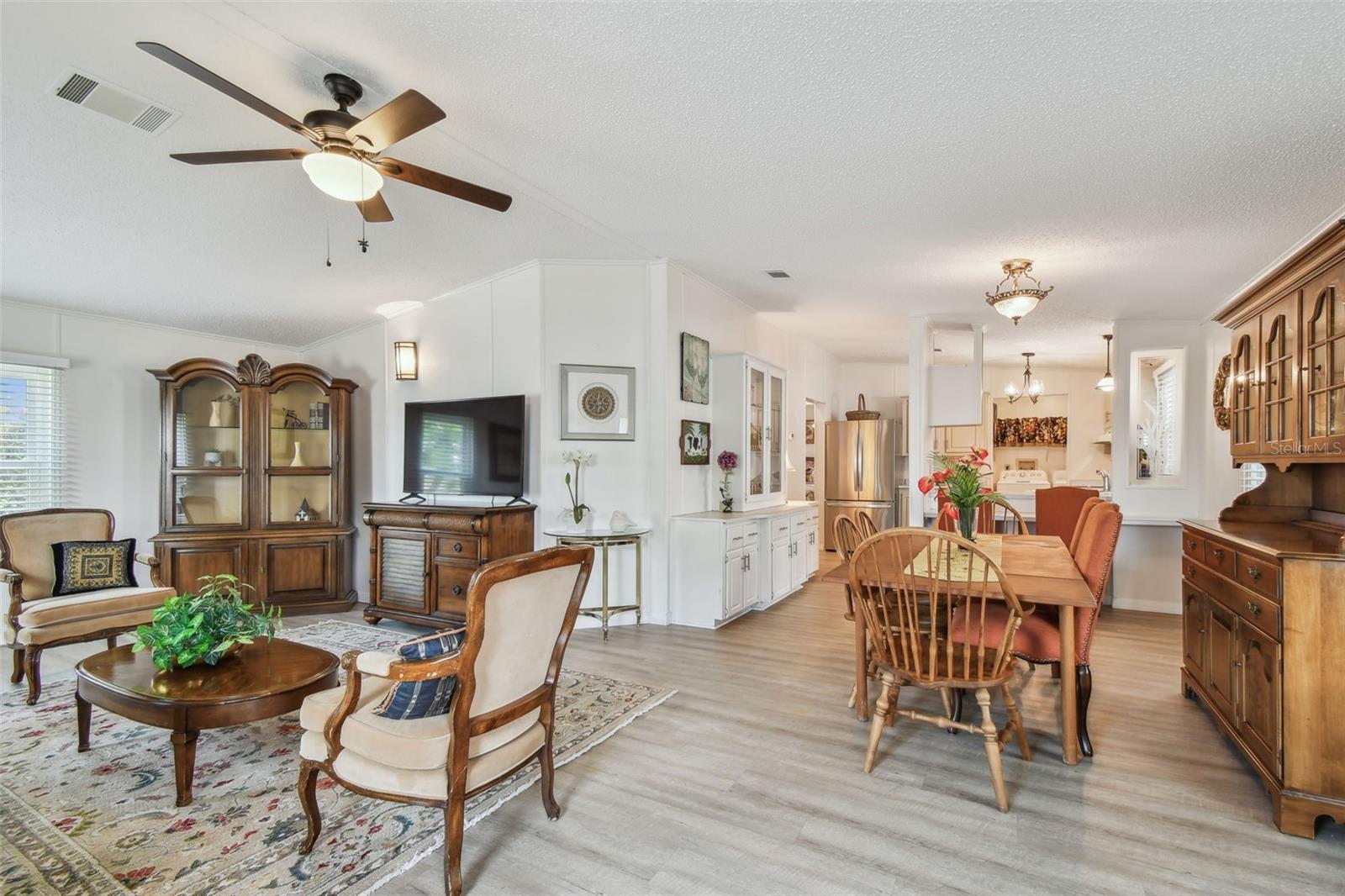 Image 10 of 48 For 427 Pelican Drive S
