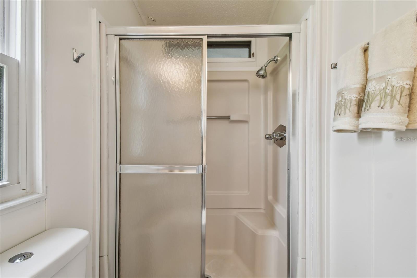 Image 21 of 48 For 427 Pelican Drive S