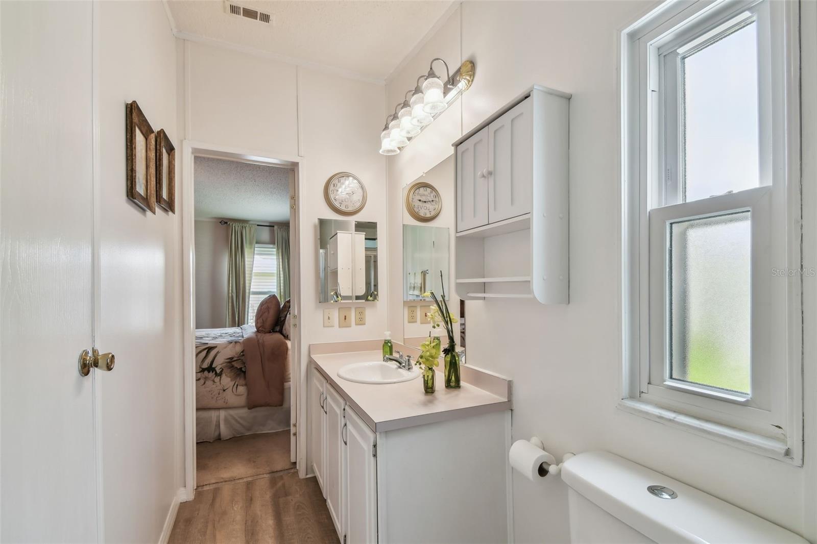 Image 22 of 48 For 427 Pelican Drive S