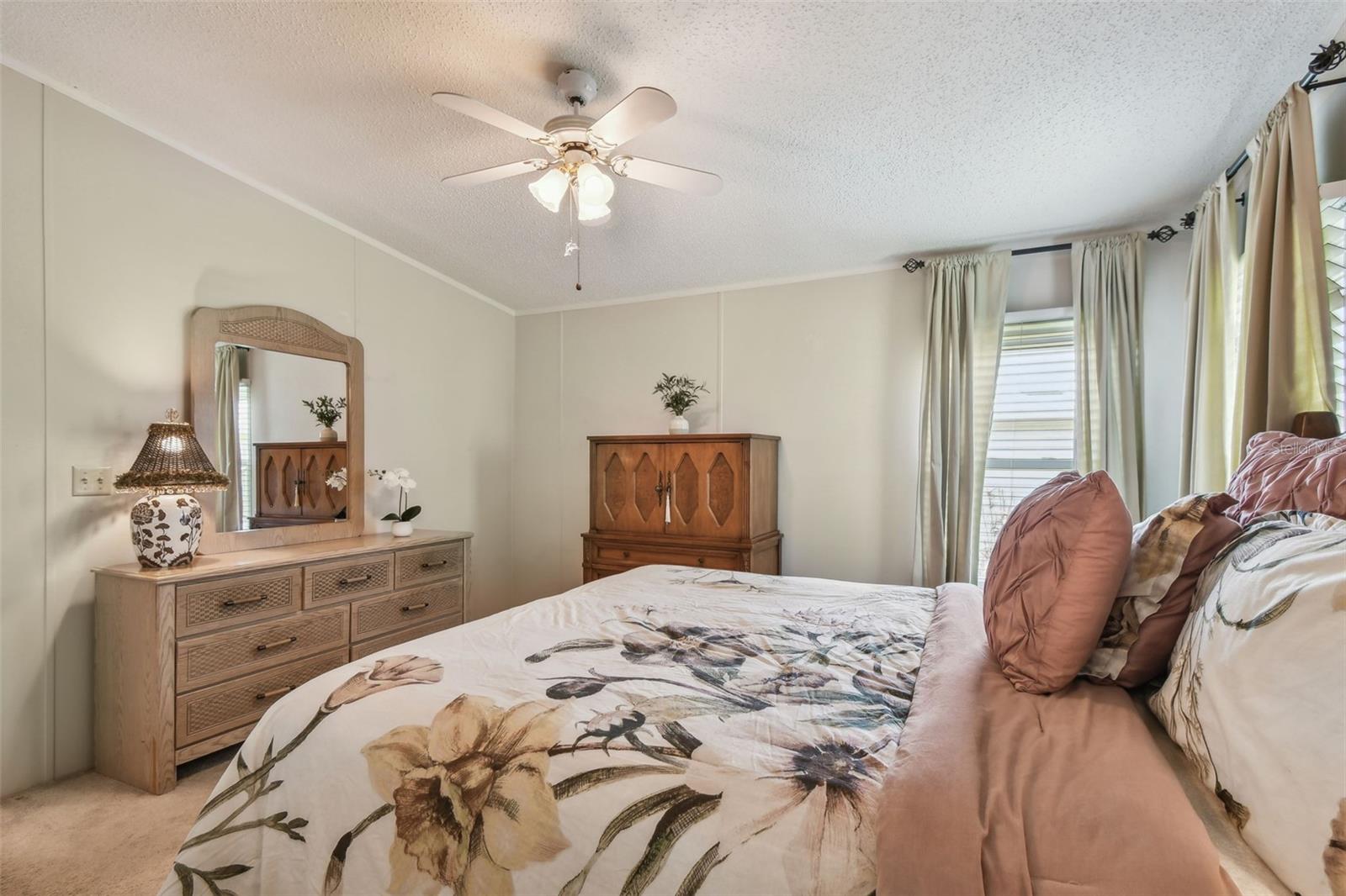 Image 23 of 48 For 427 Pelican Drive S