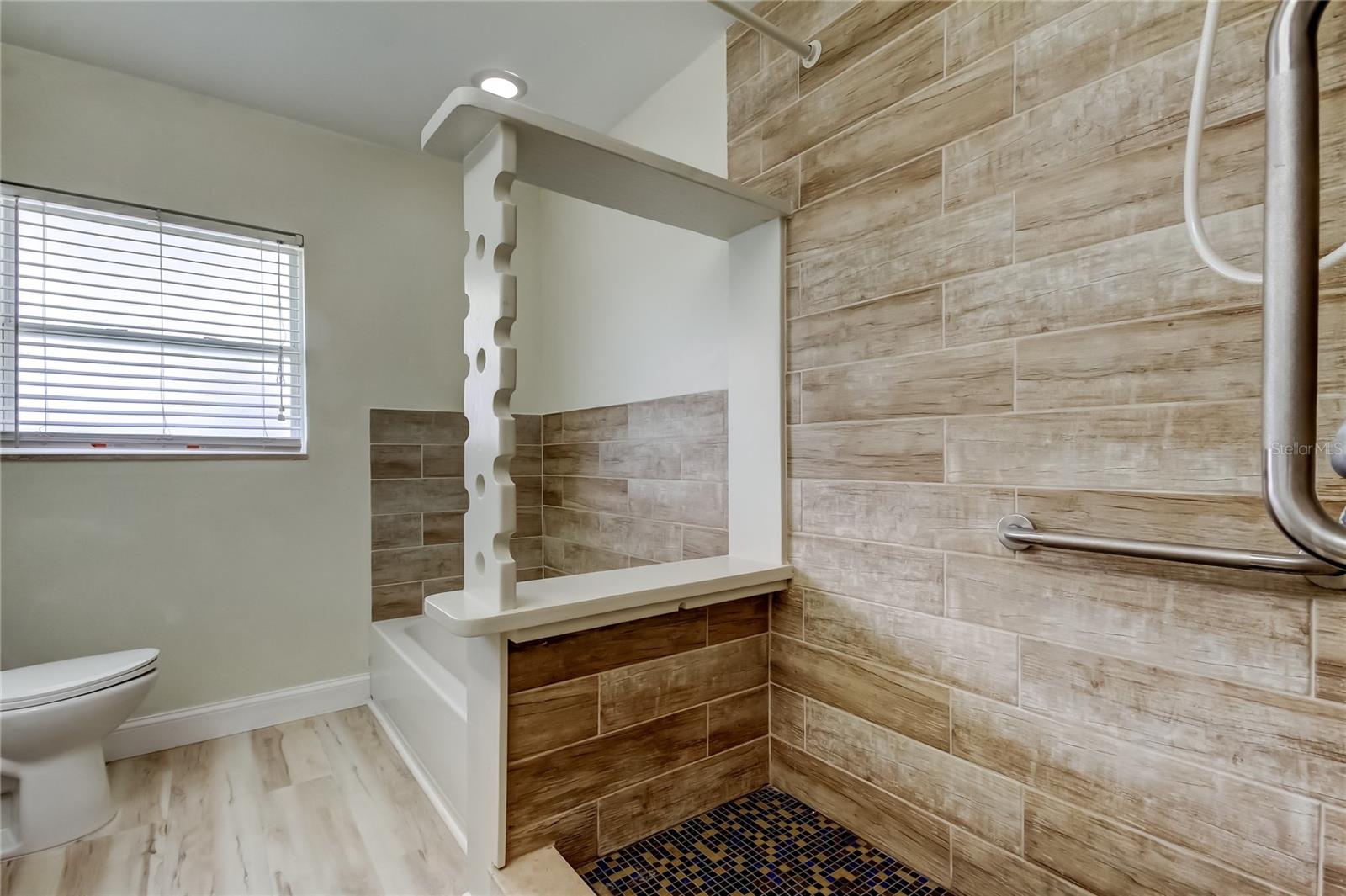 Image 34 of 46 For 1868 Lombardy Drive