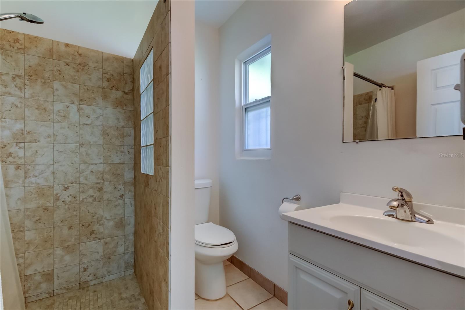 Image 41 of 46 For 1868 Lombardy Drive