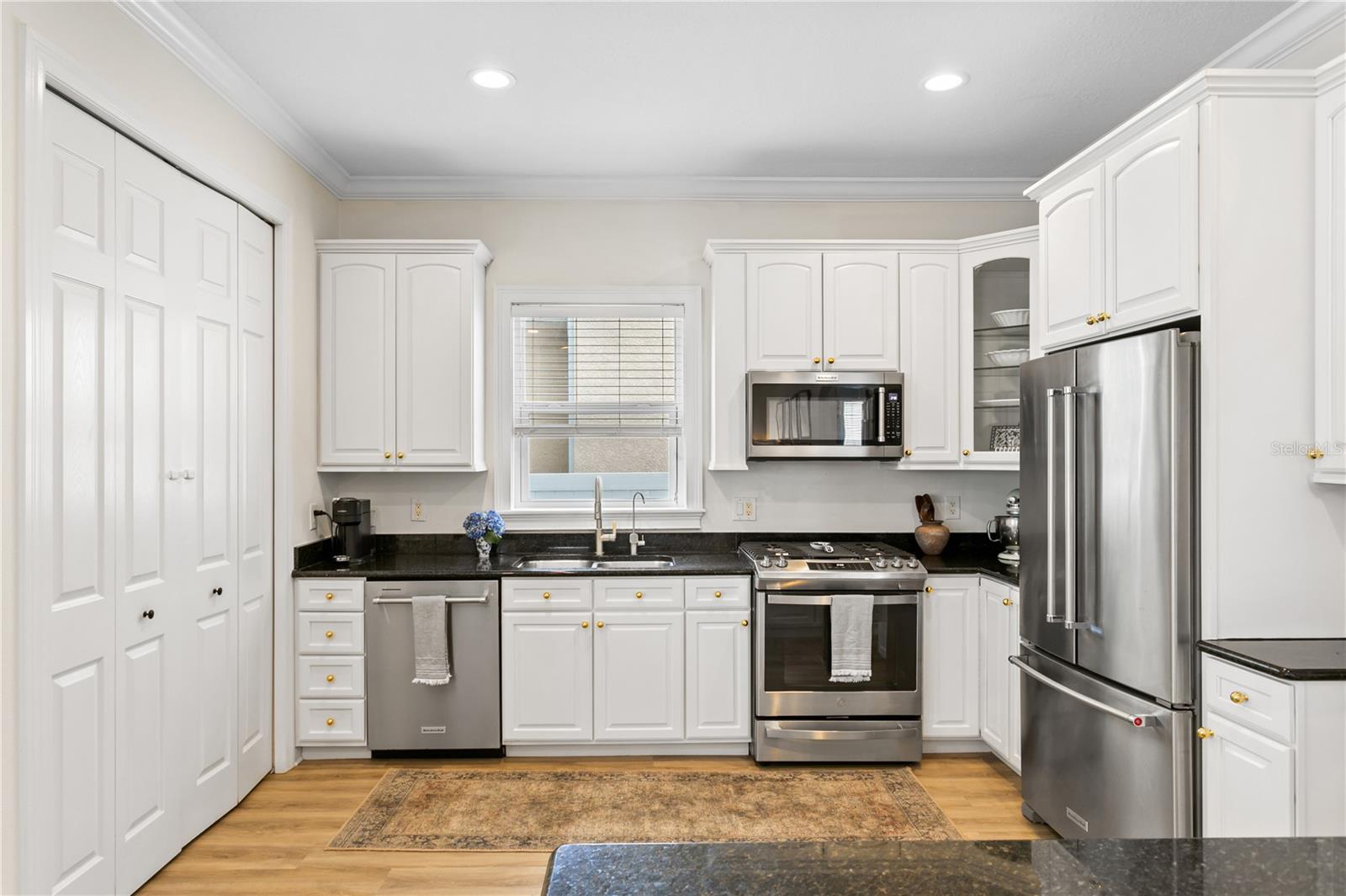Image 10 of 48 For 3814 Sevilla Street