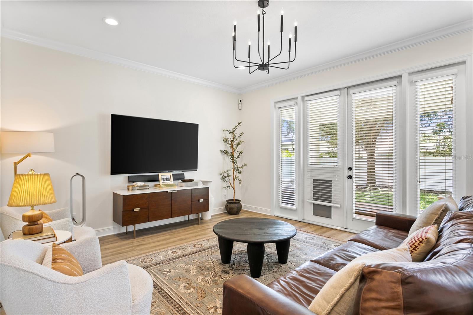 Image 18 of 48 For 3814 Sevilla Street
