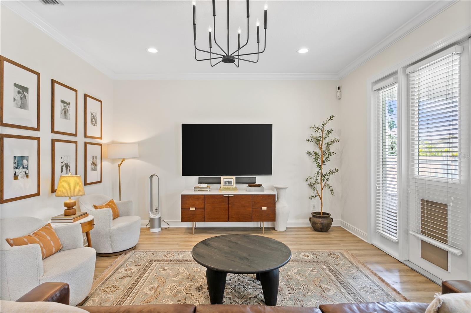 Image 19 of 48 For 3814 Sevilla Street