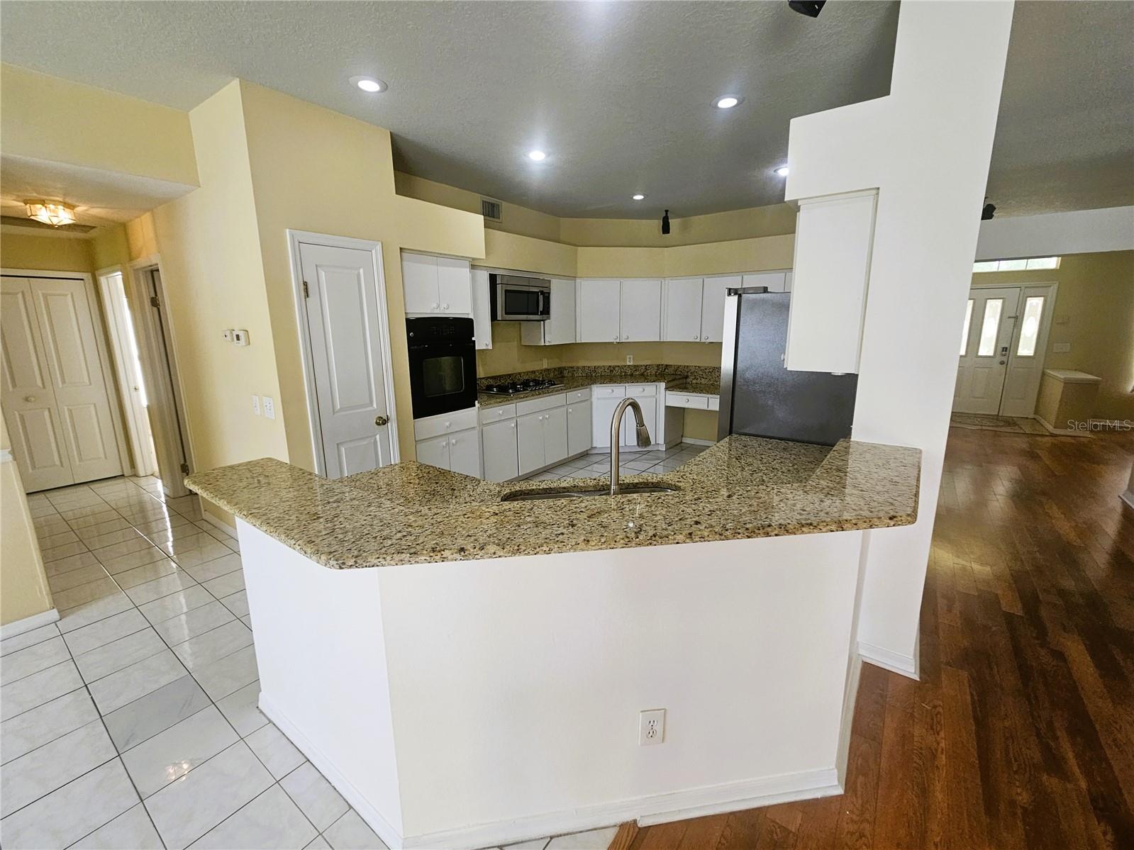 Image 12 of 33 For 9708 Dunscroft Lane