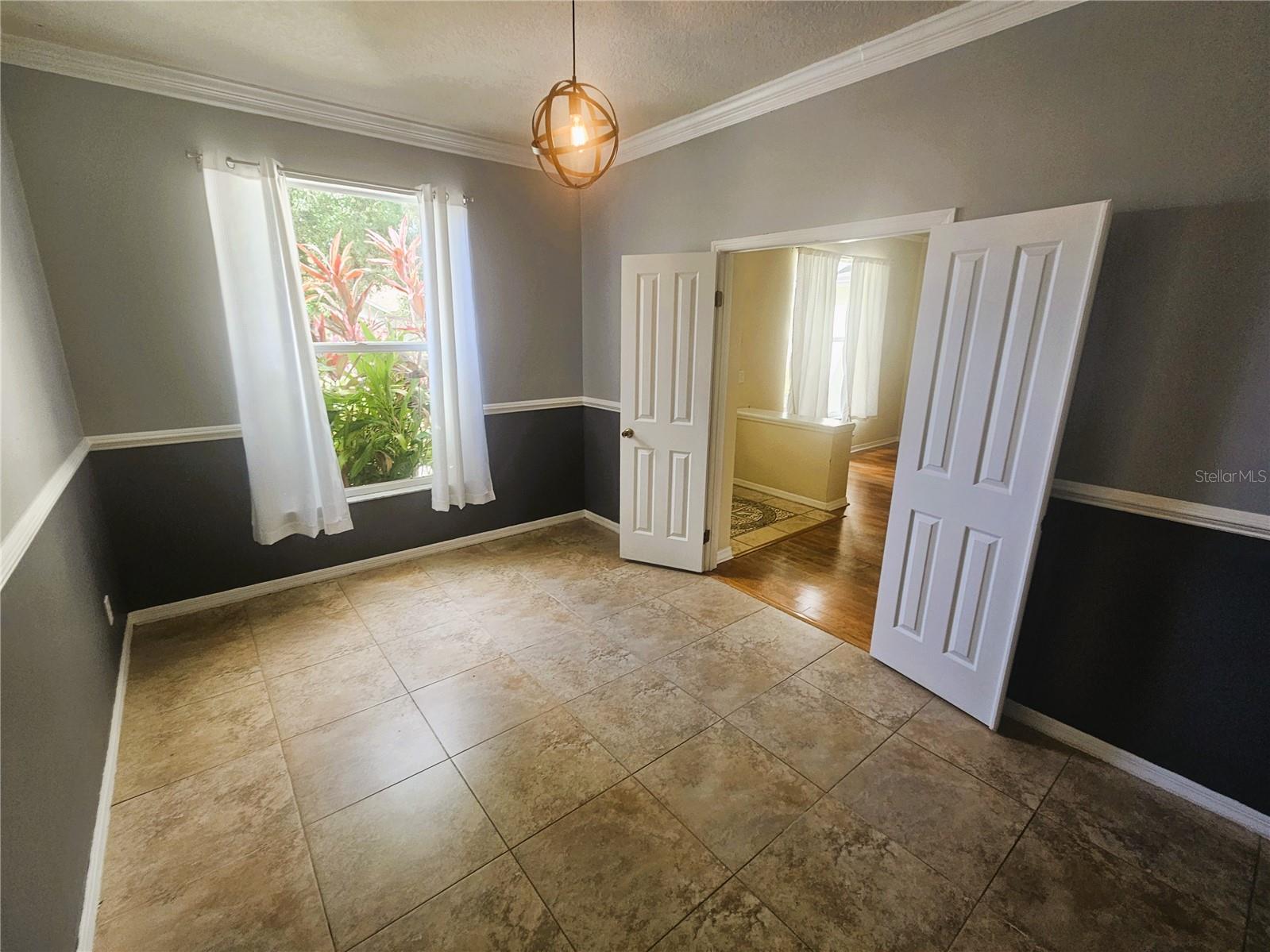 Image 4 of 33 For 9708 Dunscroft Lane