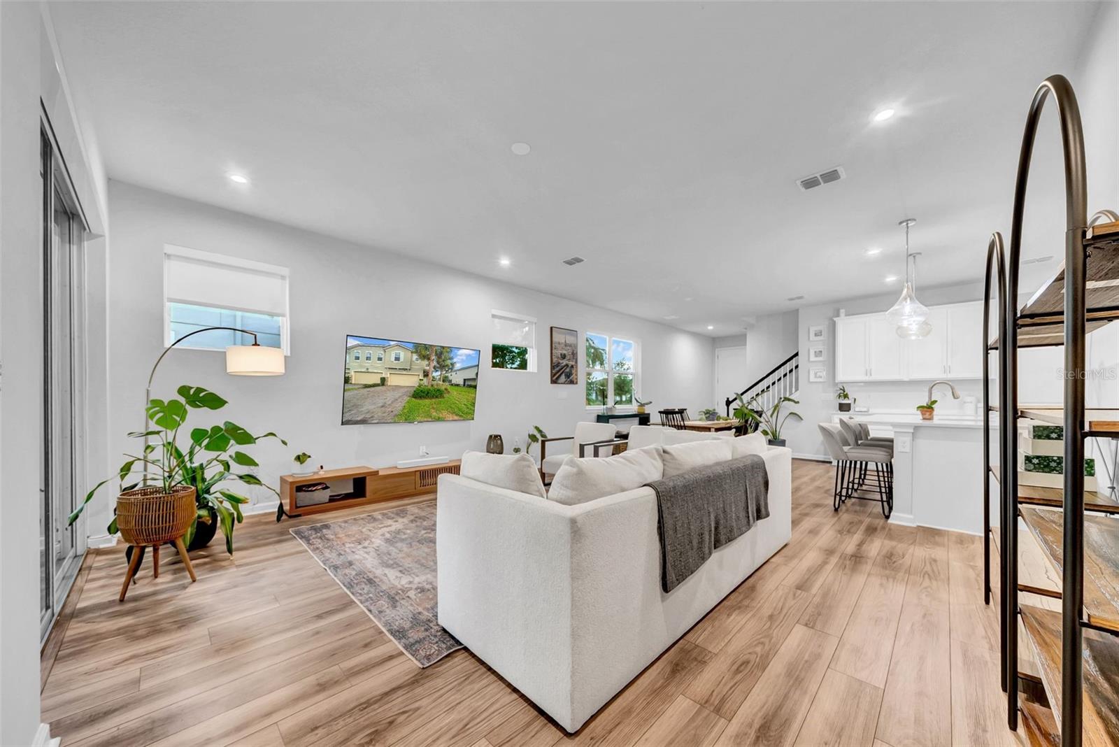 Listing photo id 8 for 19272 Blue Pond Drive