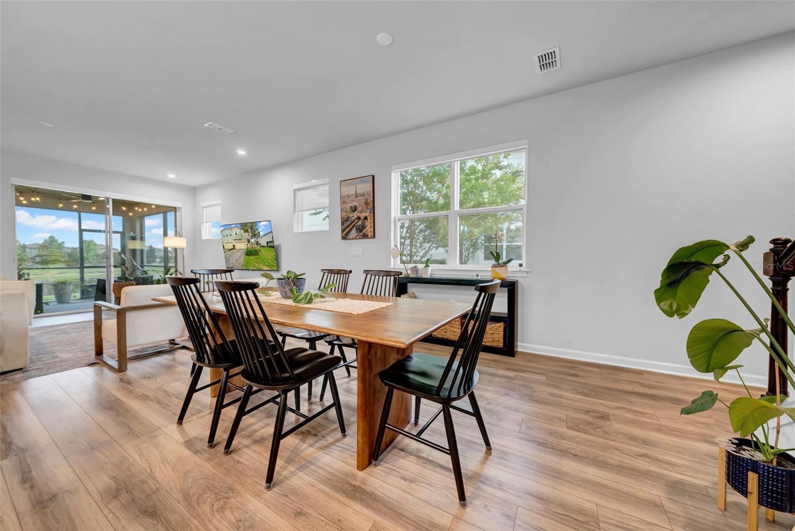 Listing photo id 17 for 19272 Blue Pond Drive
