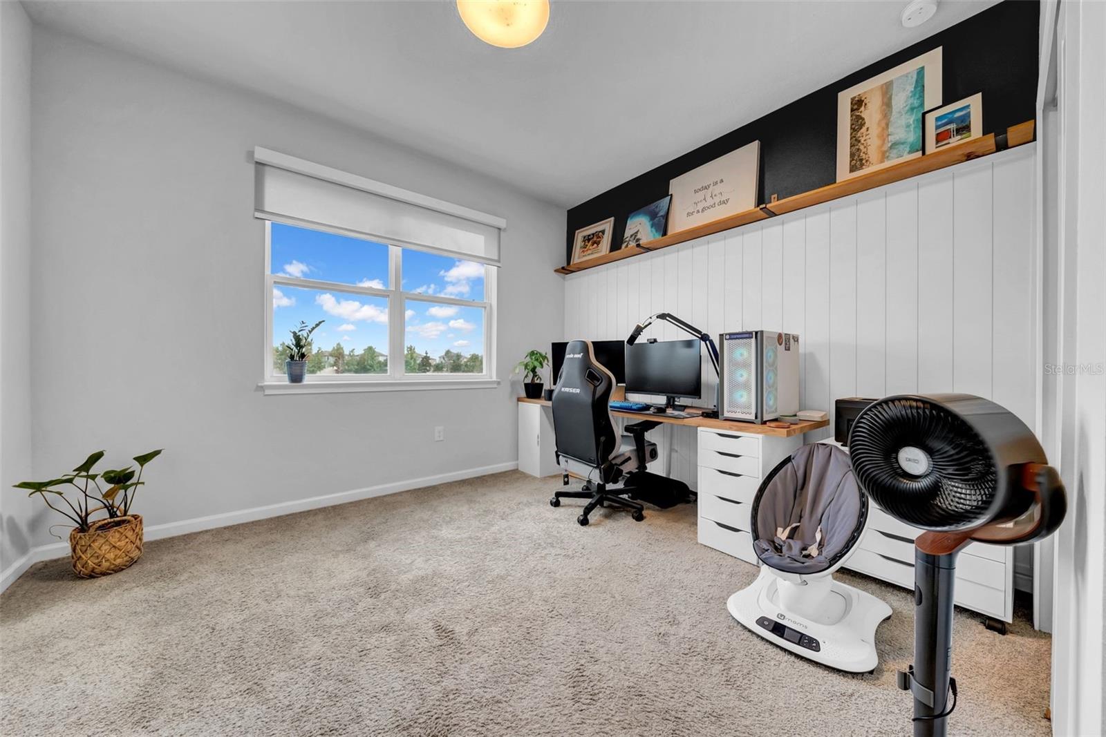 Listing photo id 20 for 19272 Blue Pond Drive