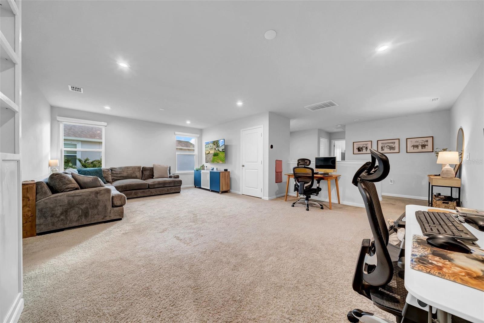 Listing photo id 24 for 19272 Blue Pond Drive