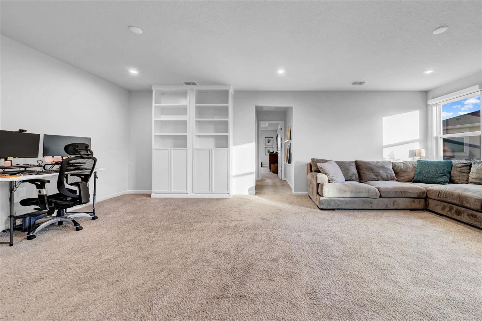 Listing photo id 41 for 19272 Blue Pond Drive