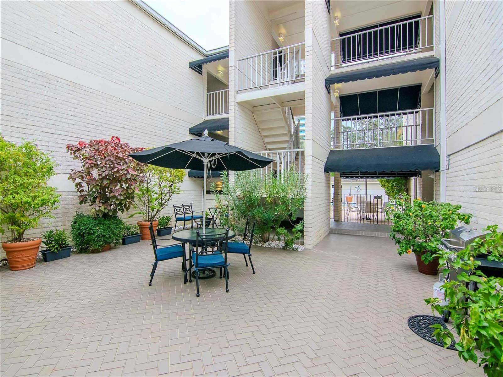 Image 16 of 17 For 3325 Bayshore Boulevard A31