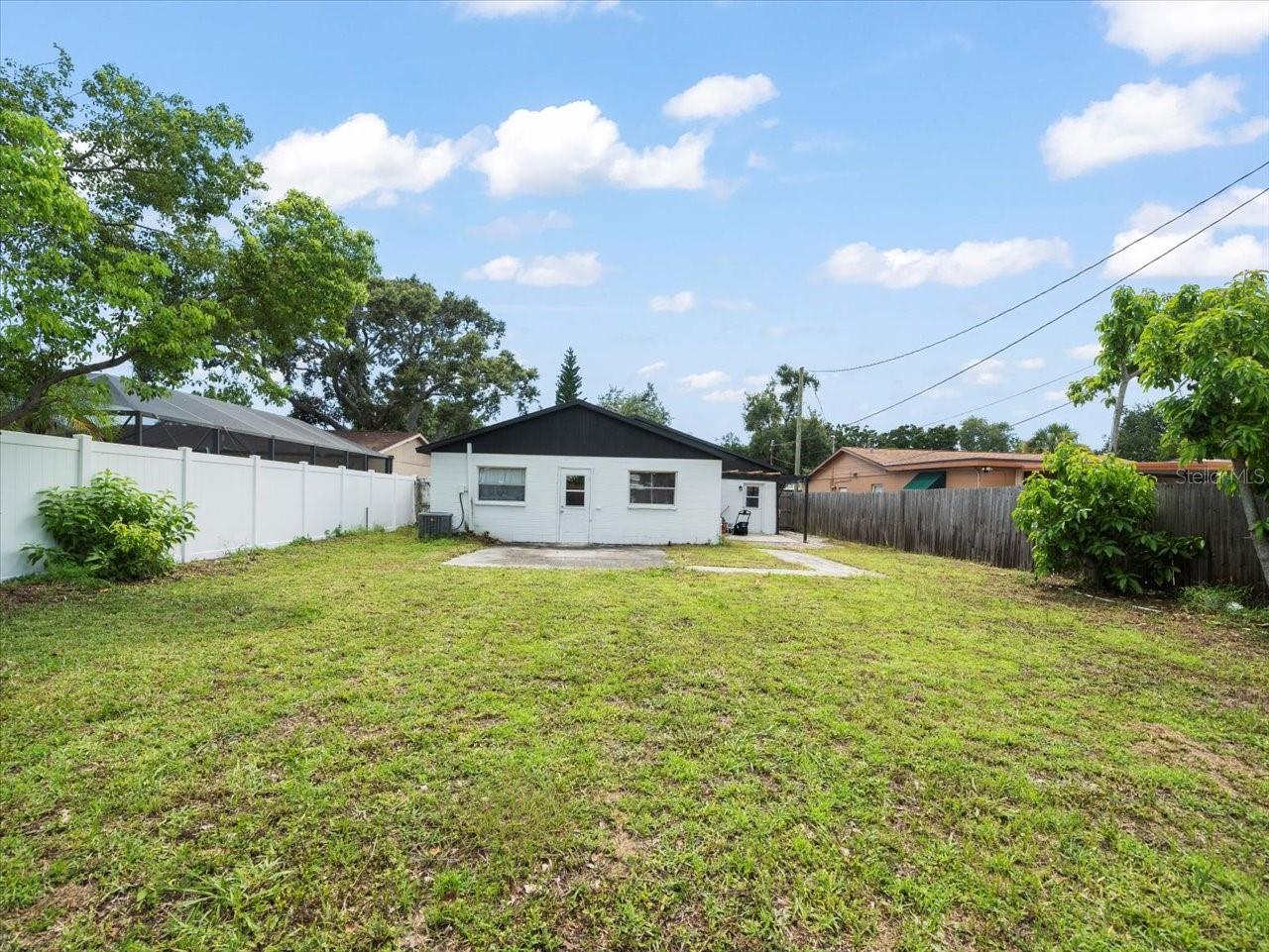 Image 31 of 33 For 8233 44th St N Street N