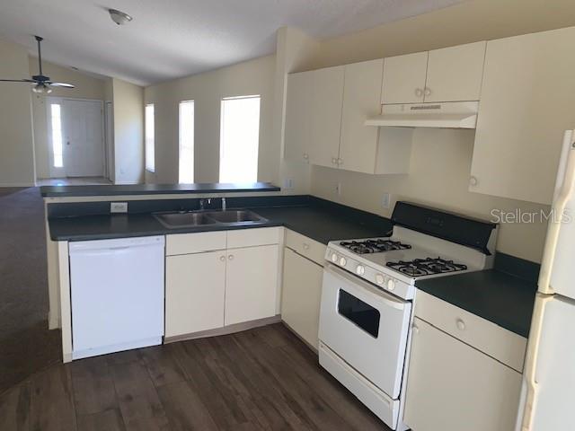 Listing photo id 1 for 205 Summer Sails Drive