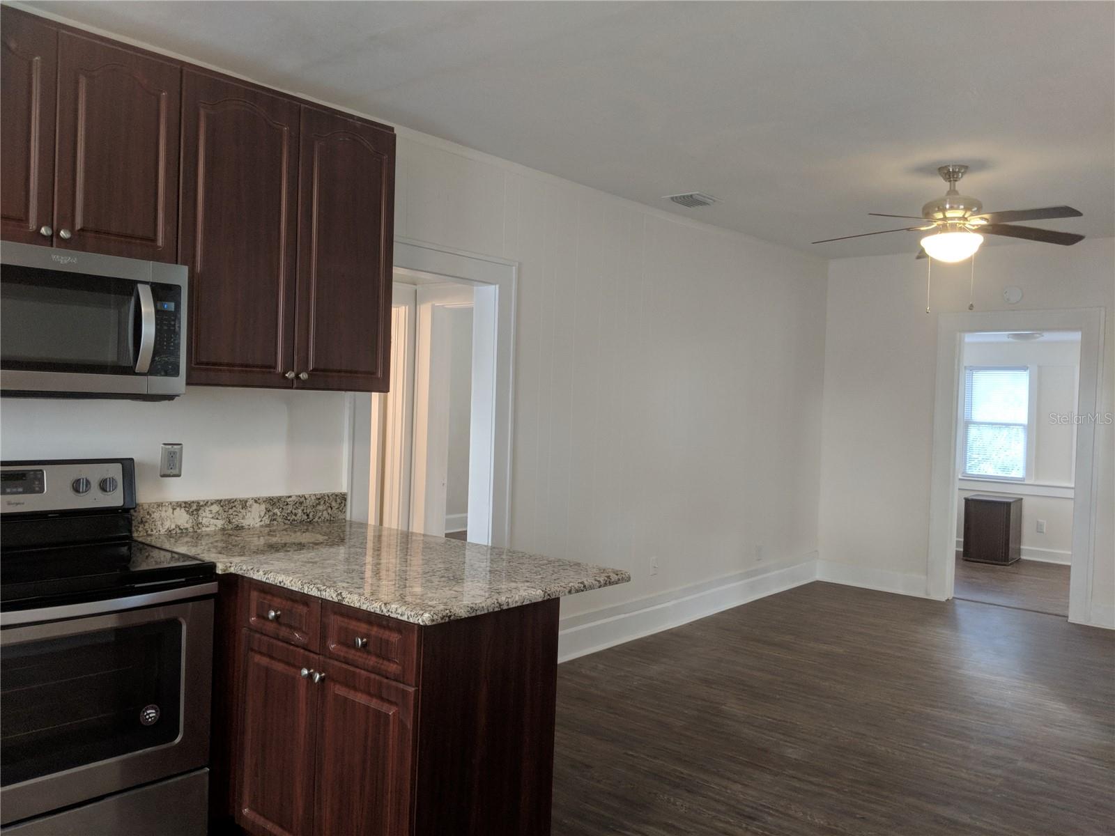 Image 10 of 46 For 2826 10th Street N Upper